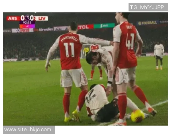 基恩批评马丁内利表现赖特反驳称他并未注意到布拉德利受伤情况 基恩批评马丁内利表现赖特反驳称他并未注意到布拉德利受伤情况